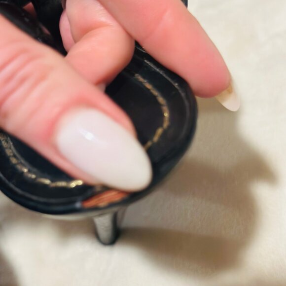 YSL Tribute Sandal - Black Patent 39.5 - Picture 2 of 9